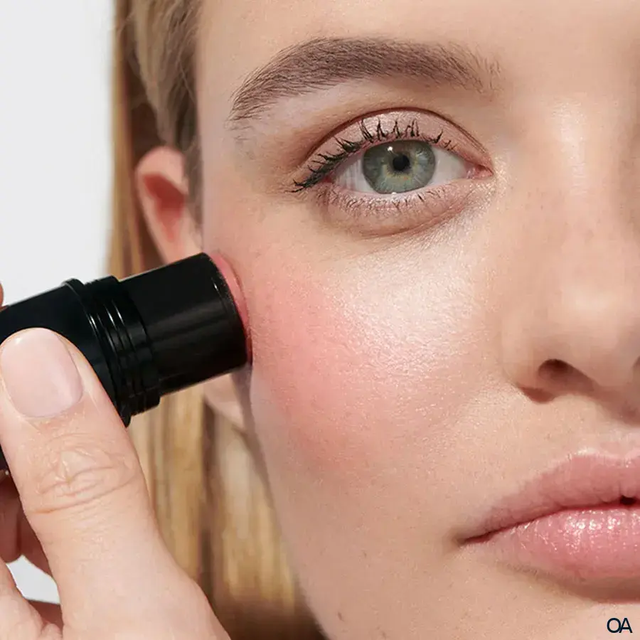Dr. Hauschka Lip to Cheek Blush Stick - 03 rosewood
